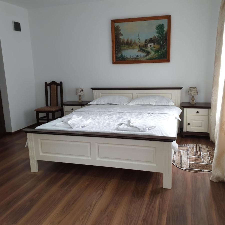 Hotel Casa Poenaru Kimpulung Mołdawski Zewnętrze zdjęcie