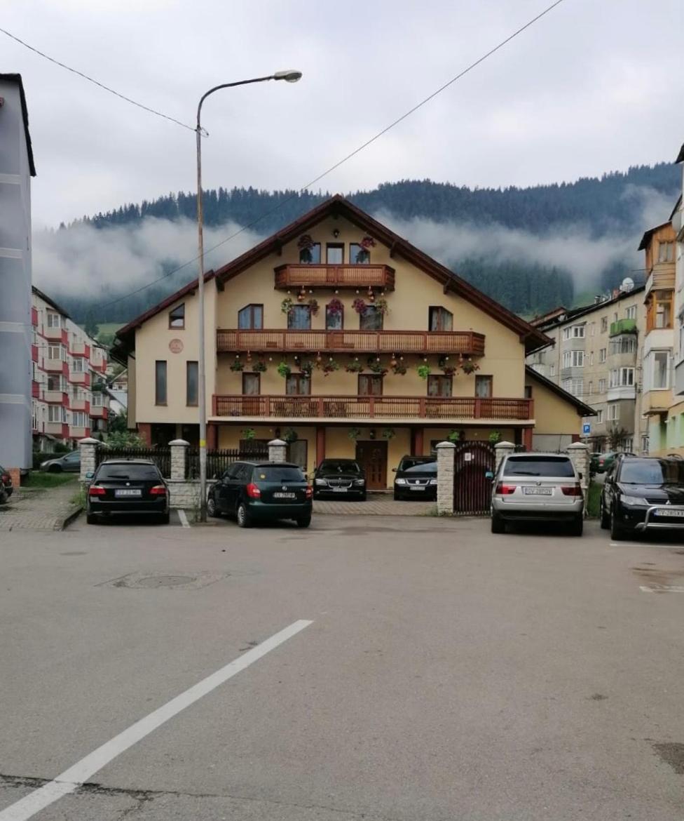 Hotel Casa Poenaru Kimpulung Mołdawski Zewnętrze zdjęcie